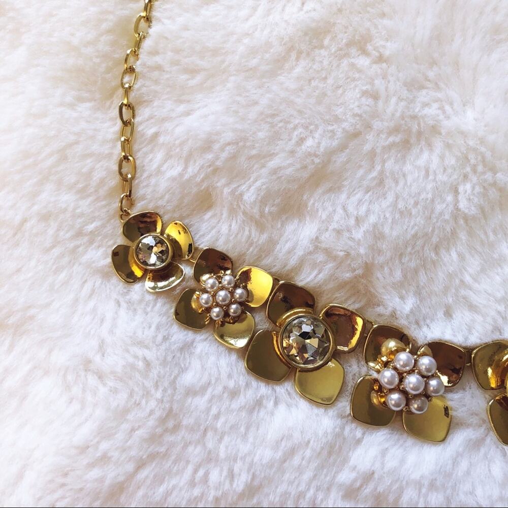 Ann Taylor Pearlized Floral Statement Necklace - Picture 3 of 7